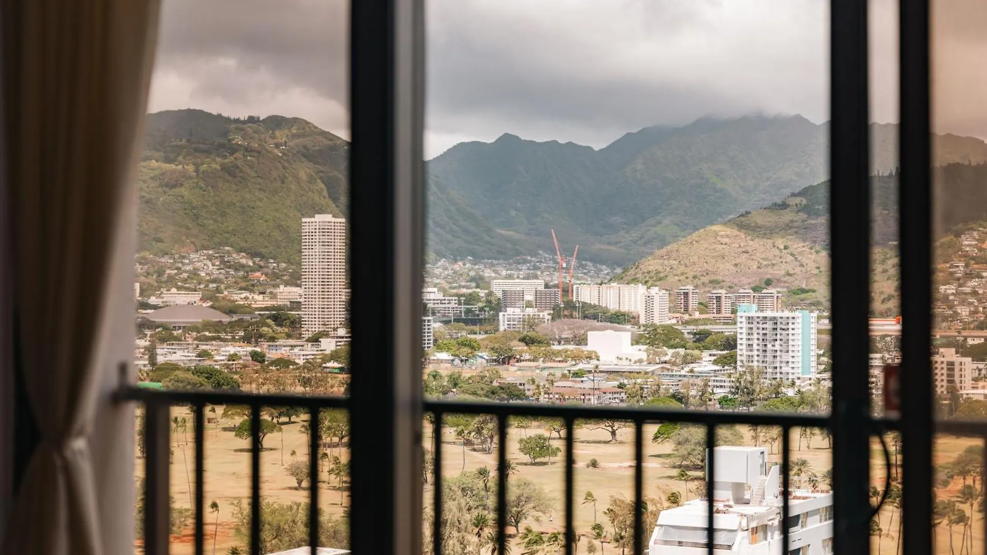Appartamento Renovated Mountain View Getaway With Free Parking! Honolulu